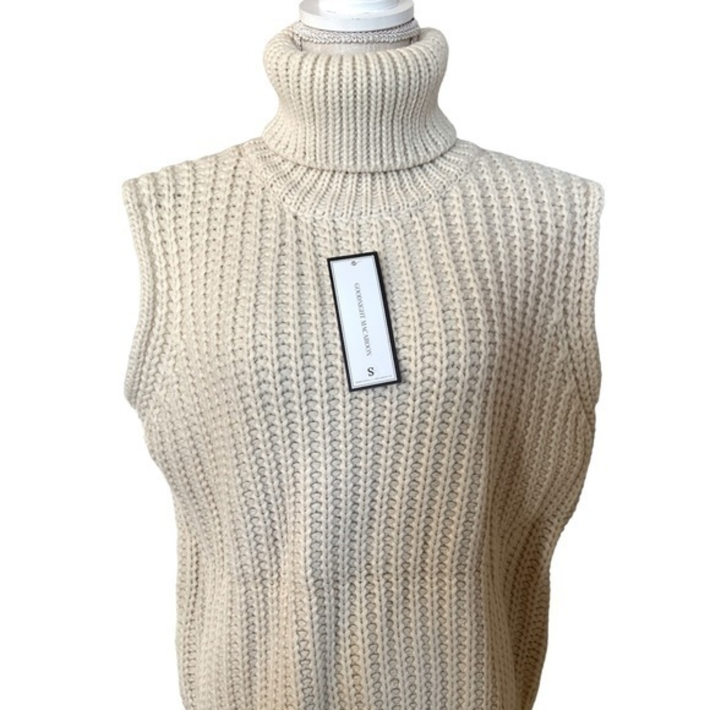 NWT Goodnight Macroroon cream turtleneck cableknit sweater vest size small